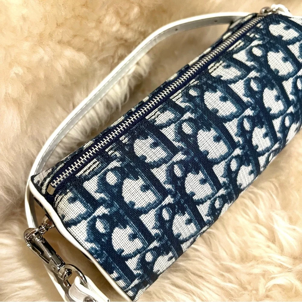 Christian Dior Crossbody Bag Monogram Cosmetic Pouch with Crossbody chain - Picture 5 of 14